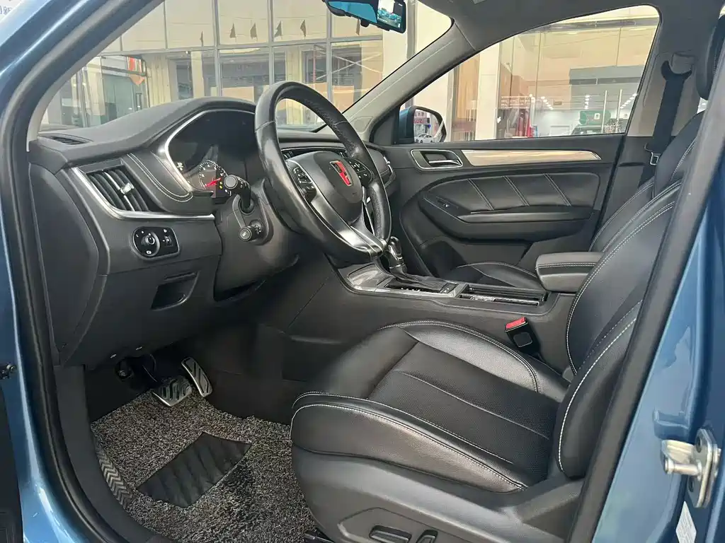 Roewe RX5 — миниатюра 4