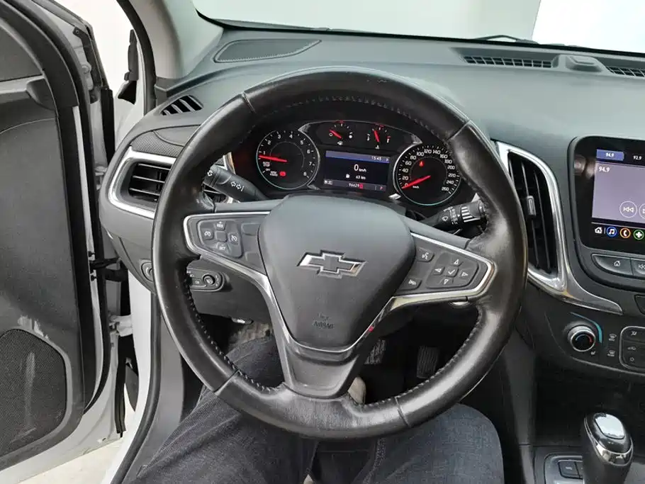 Chevrolet Equinox — миниатюра 15