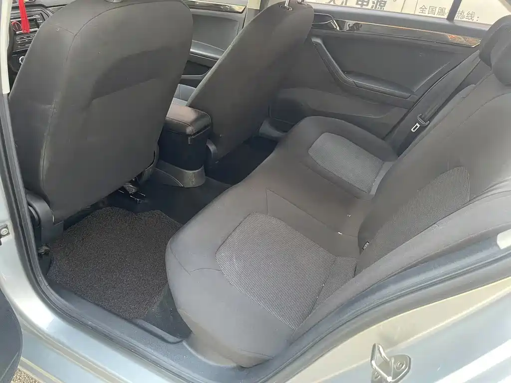 Volkswagen Jetta — миниатюра 7