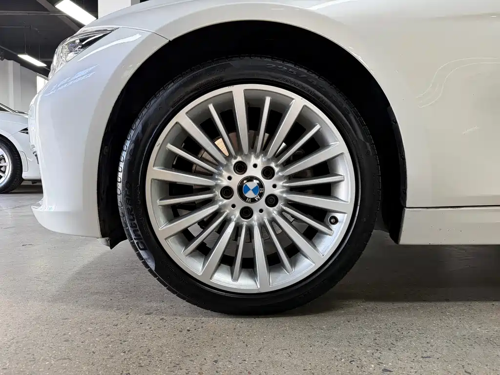 BMW 3 Series — миниатюра 23