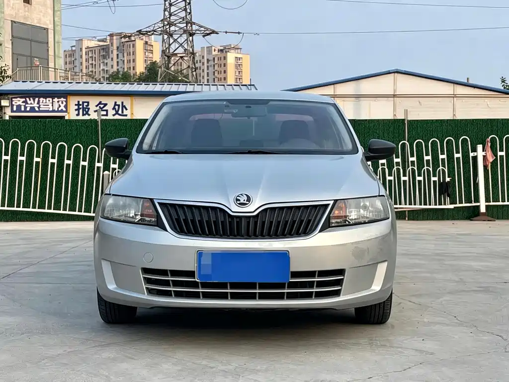 Skoda Rapid — миниатюра 2