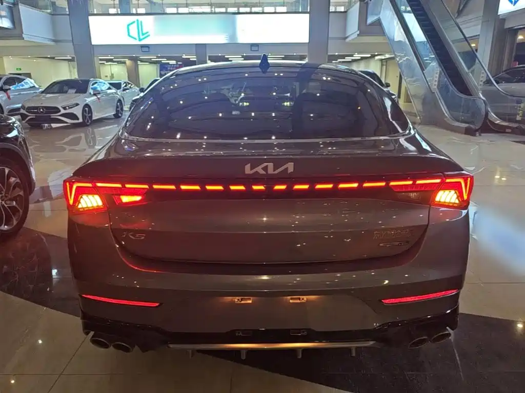 Kia K5 — миниатюра 6