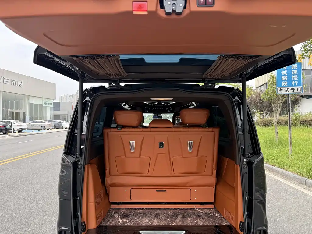 Mercedes-Benz Vito — миниатюра 14