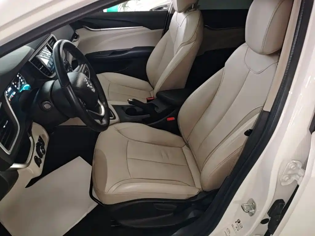 Buick Excelle — миниатюра 15
