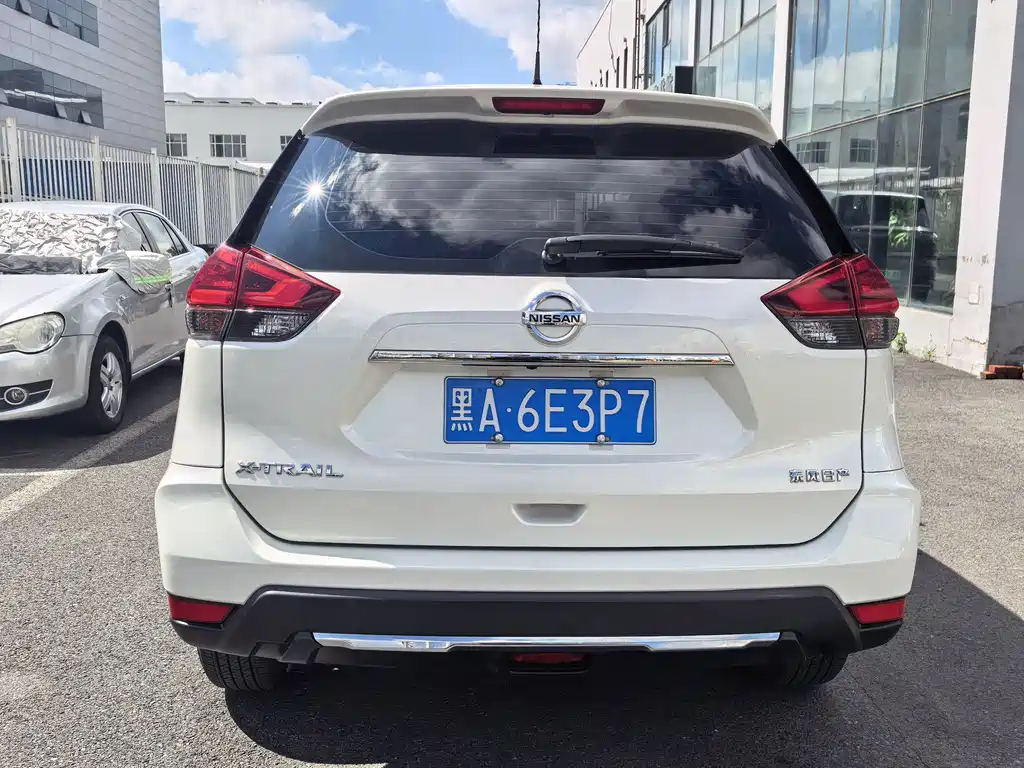 Nissan X-Trail — миниатюра 10