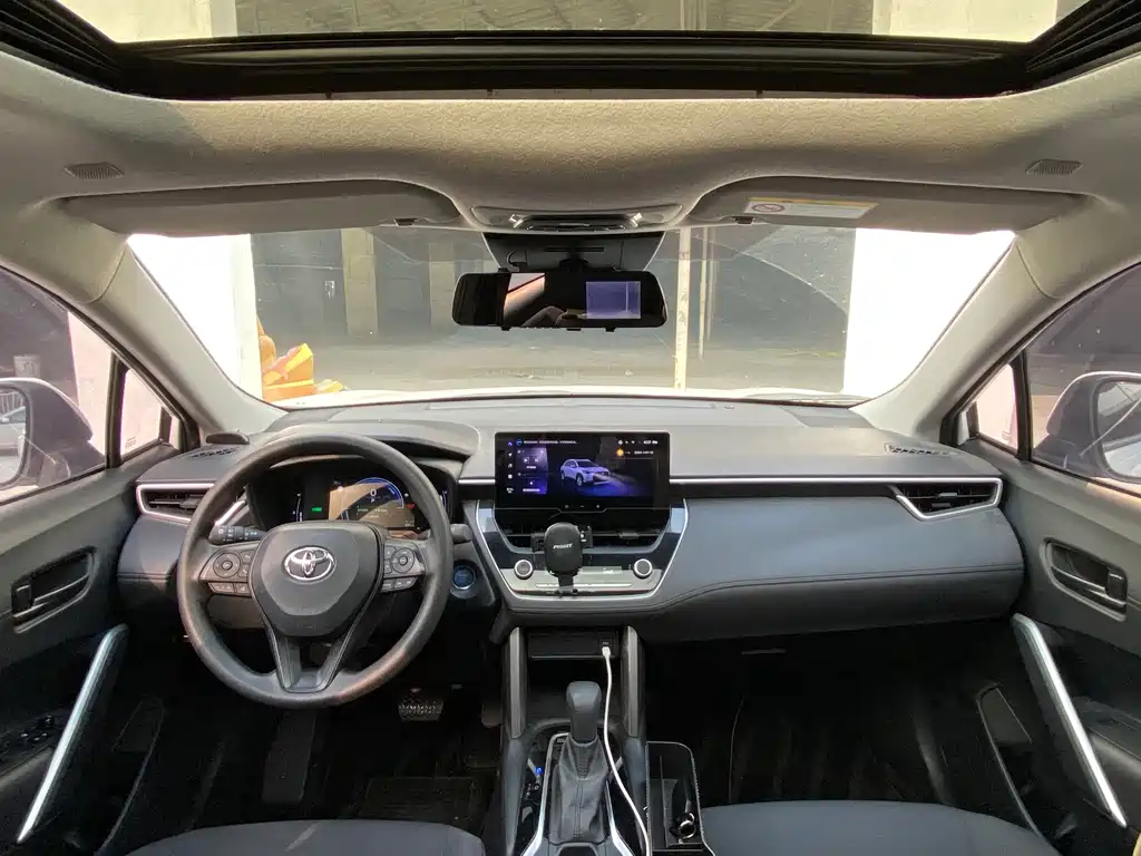 Toyota Corolla Cross — миниатюра 7
