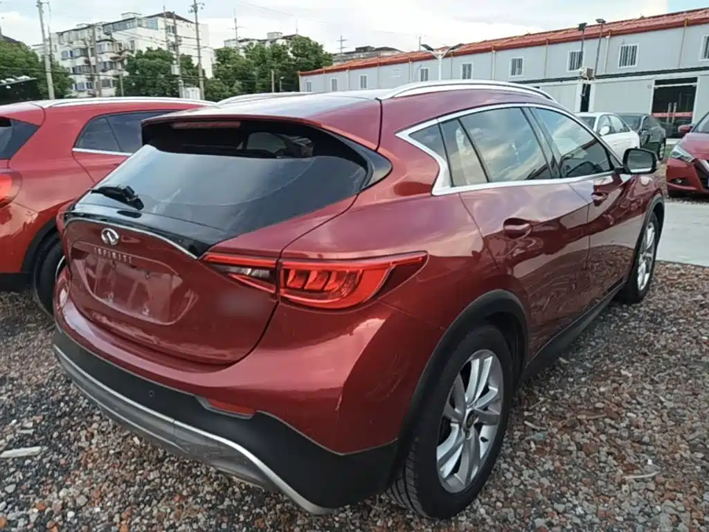Infiniti QX30 — миниатюра 7