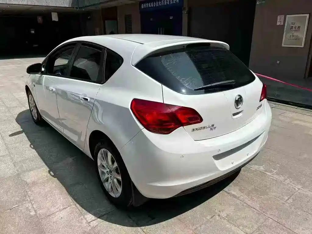 Buick Excelle — миниатюра 9
