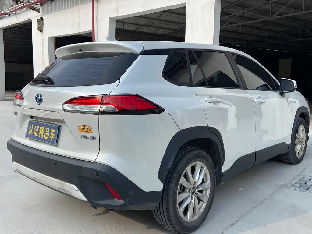 Toyota Corolla Cross — миниатюра 10