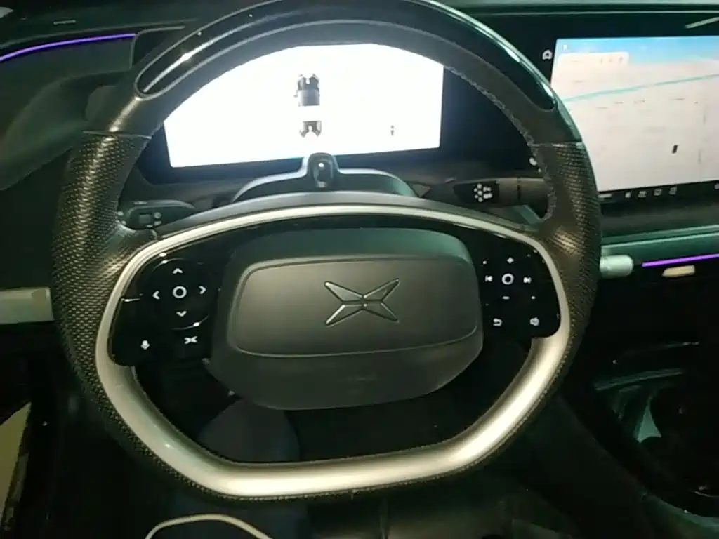 XPeng P7 — миниатюра 11