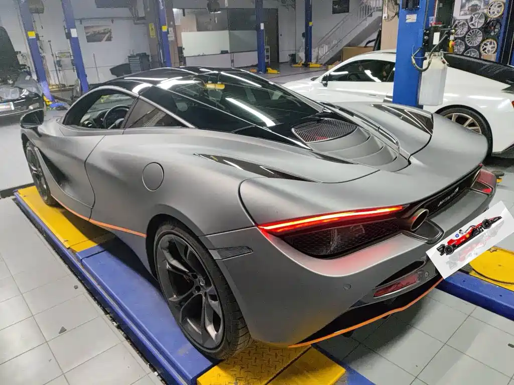 McLaren 720S — миниатюра 5