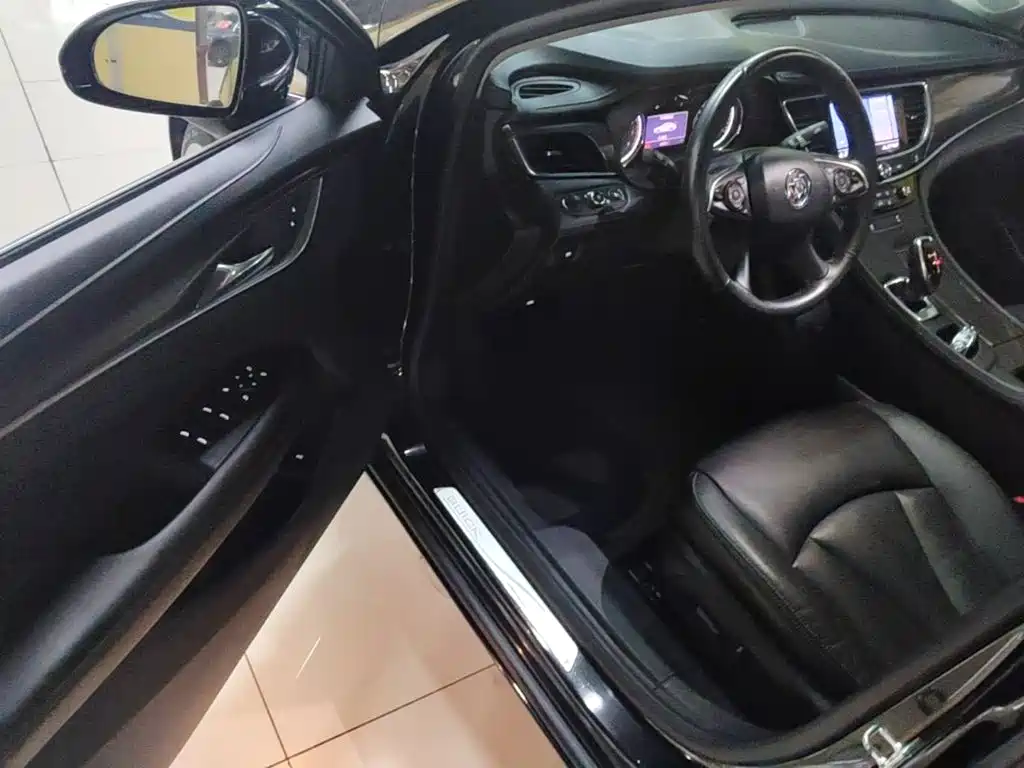 Buick LaCrosse — миниатюра 16