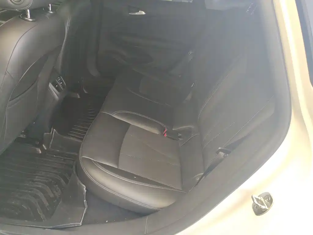 Buick Verano — миниатюра 17