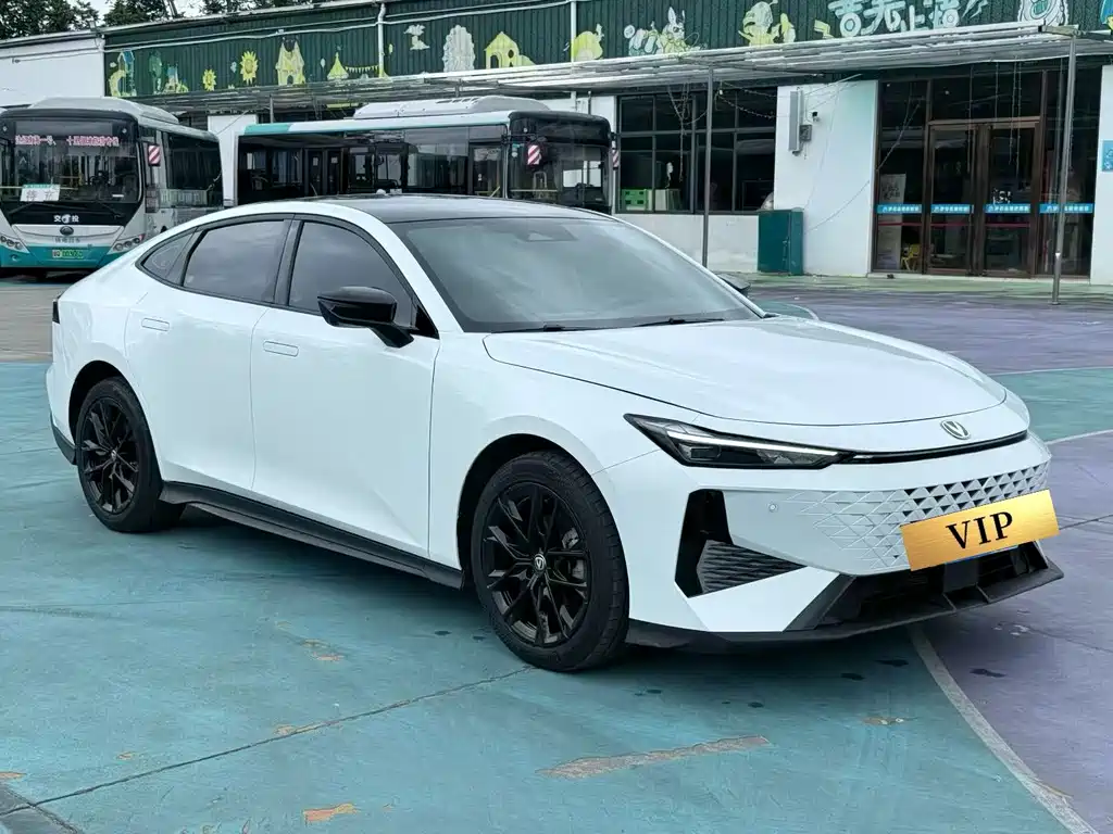 Changan UNI-V — миниатюра 3