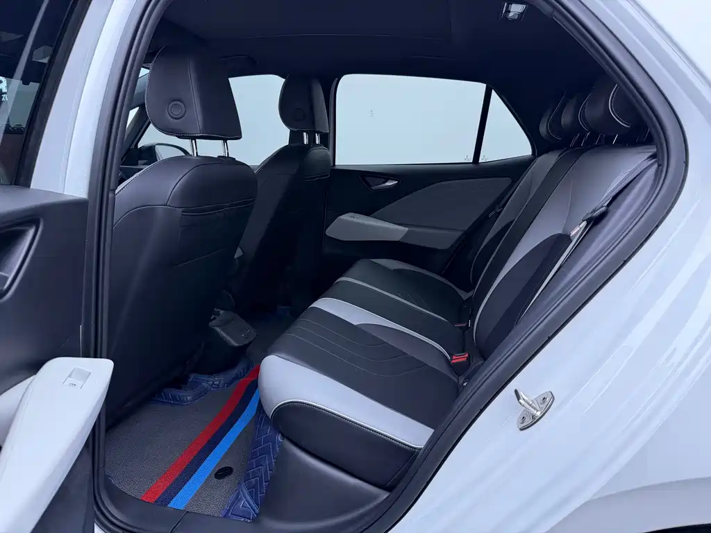 Volkswagen ID.3 — миниатюра 6