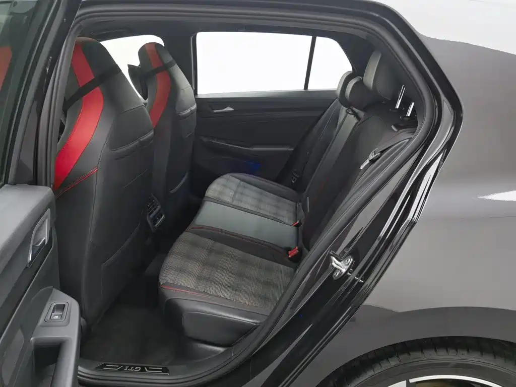 Volkswagen Golf GTI — миниатюра 15