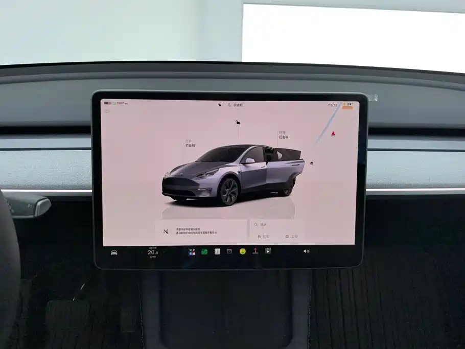 Tesla Model Y — миниатюра 13