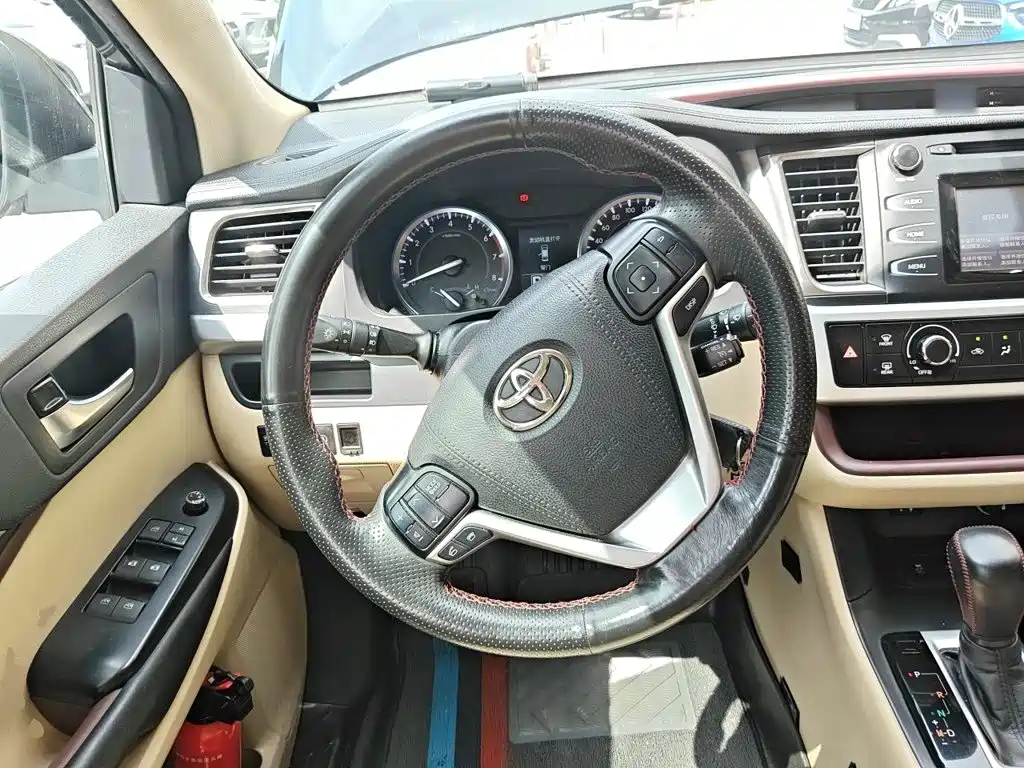 Toyota Highlander — миниатюра 11