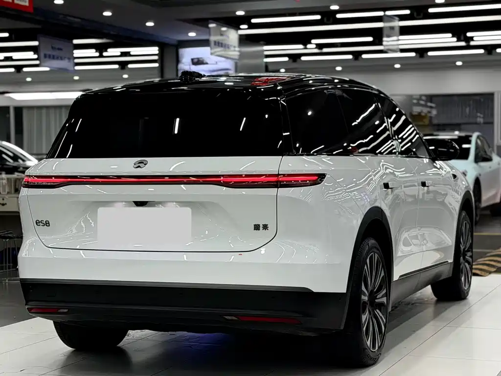NIO ES8 — миниатюра 6