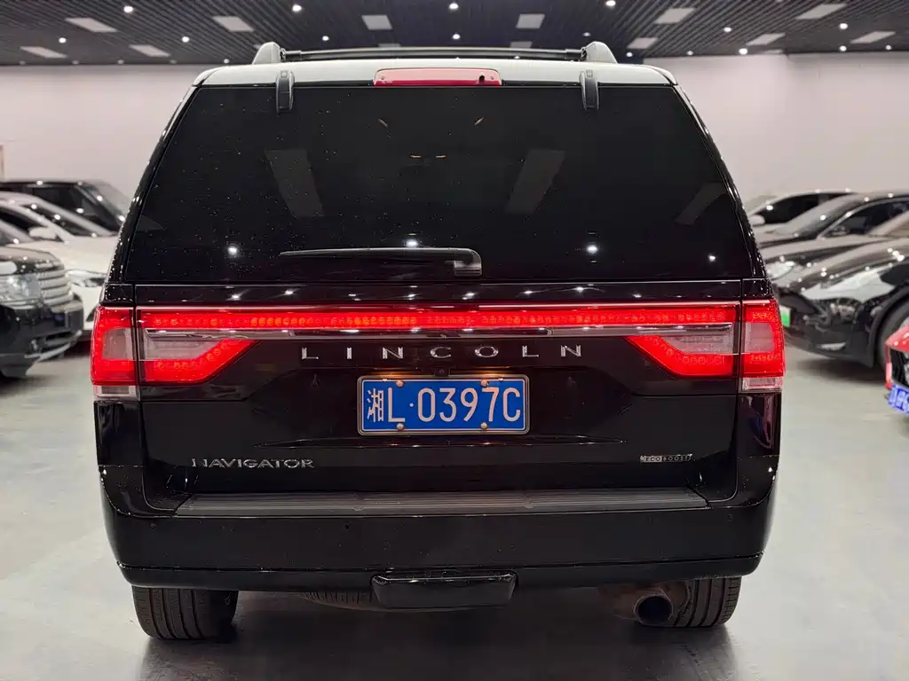 Lincoln Navigator — миниатюра 6