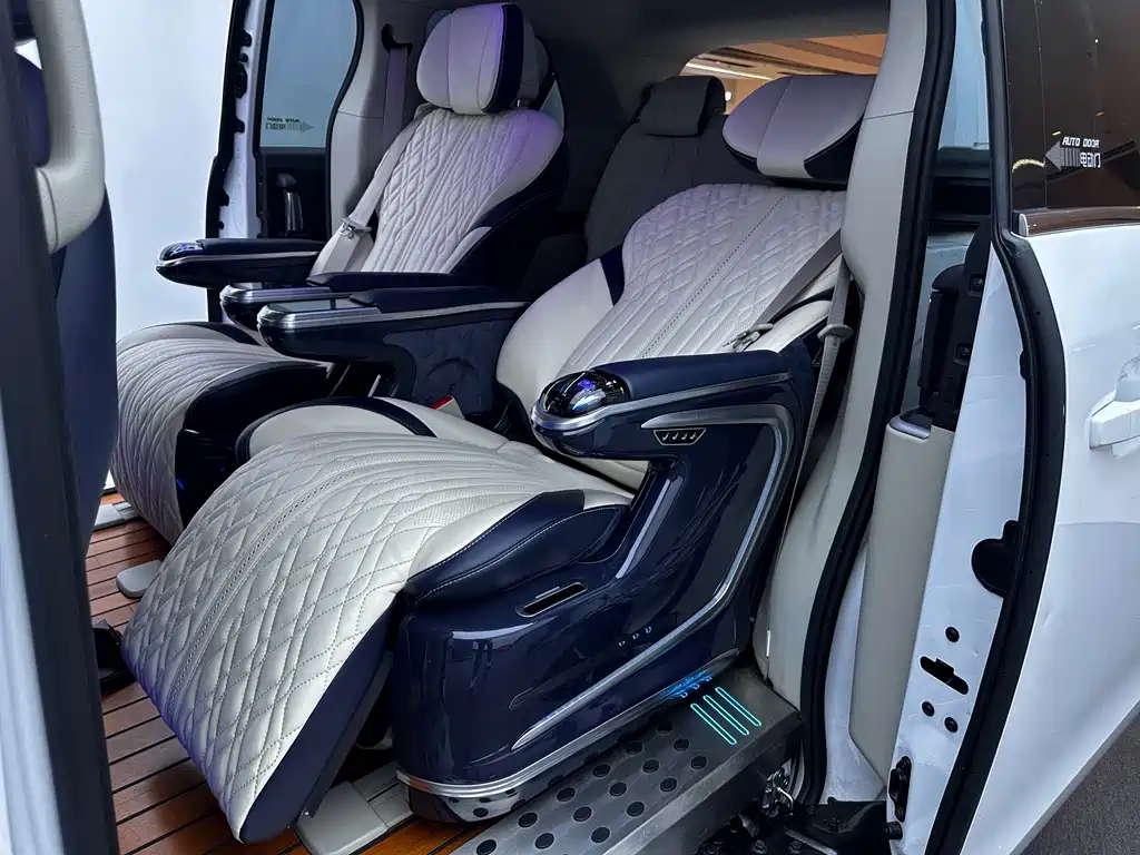 Buick GL8 — миниатюра 15