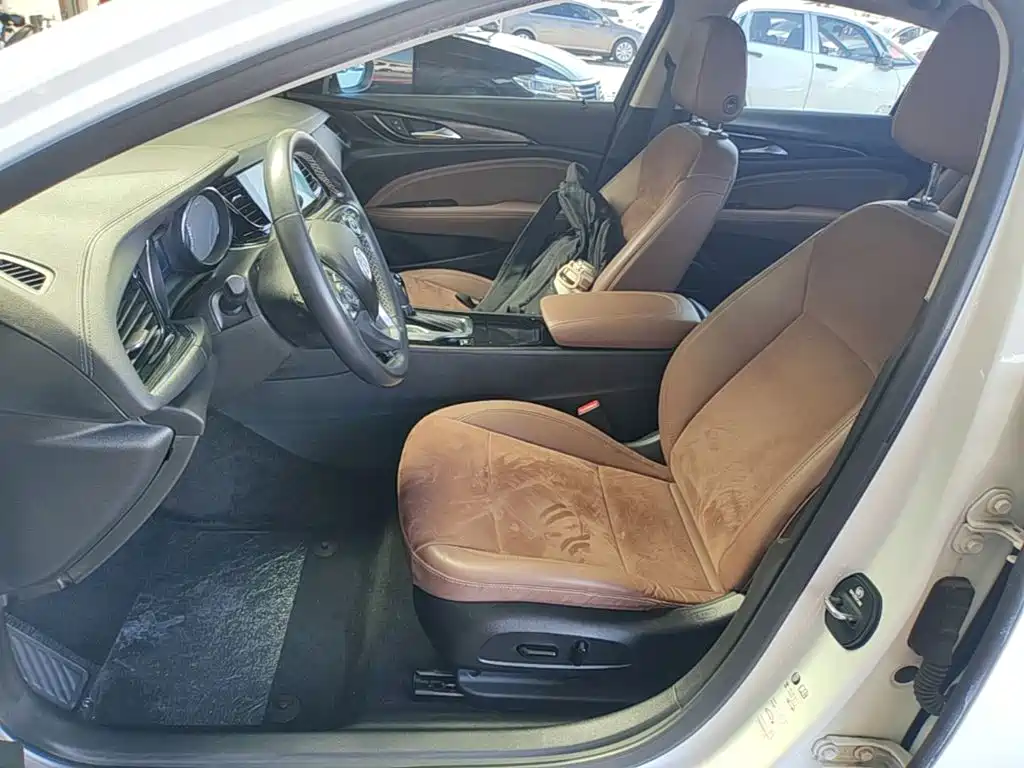 Buick Regal — миниатюра 15