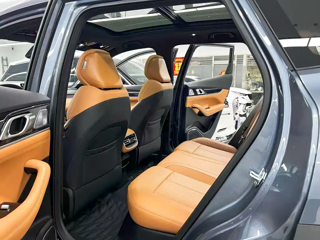 Geely Boyue L — миниатюра 8