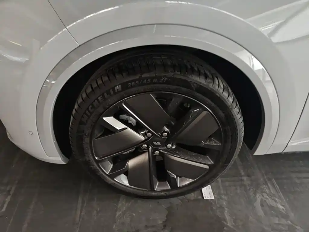Li Auto Li L9 — миниатюра 23