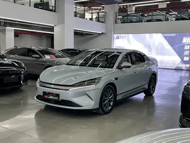 BYD QIN L 2025