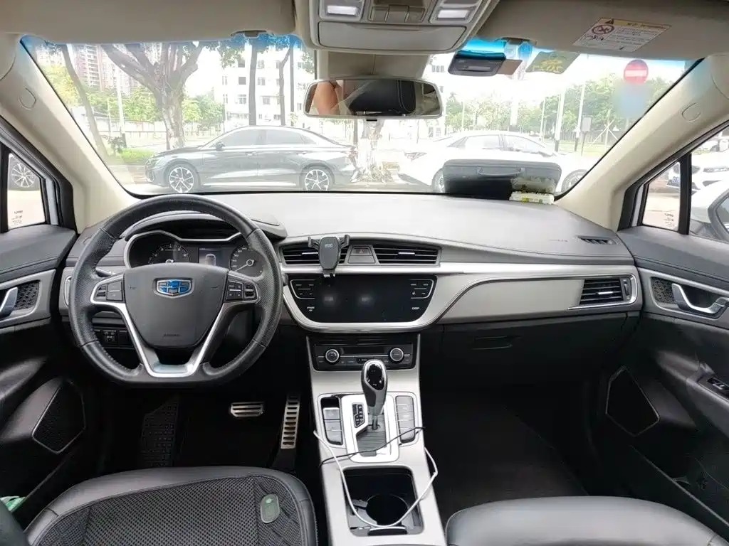 Geely Emgrand GS — миниатюра 5