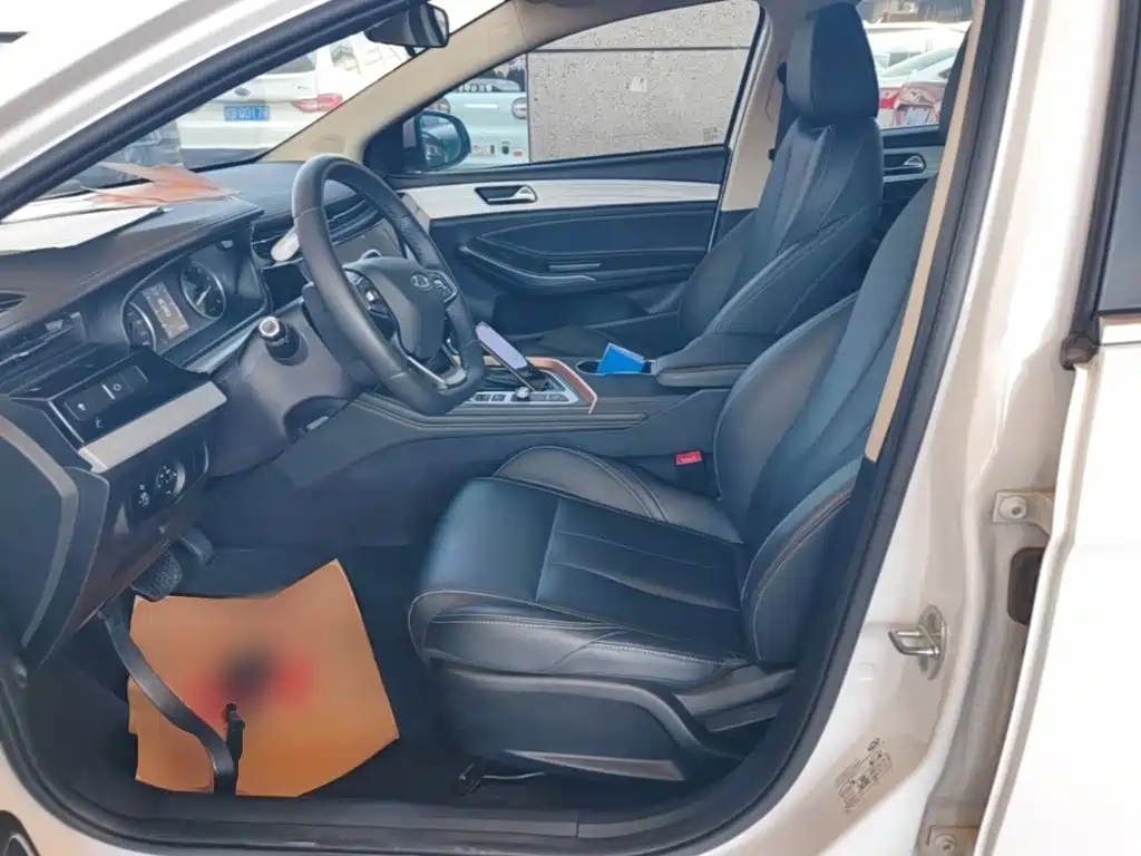 Chery Arrizo 5 PLUS — миниатюра 15