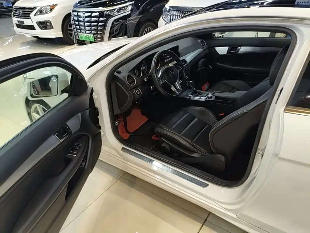 Mercedes-Benz C-Class (Import) — миниатюра 16