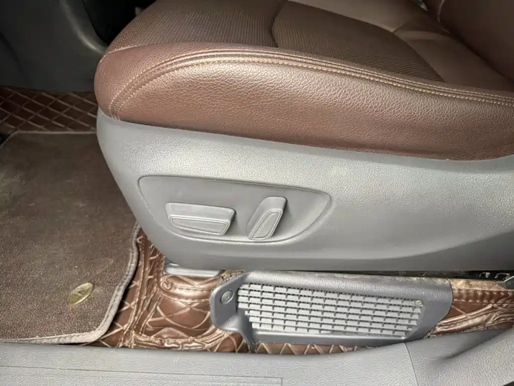 Toyota Sienna — миниатюра 11