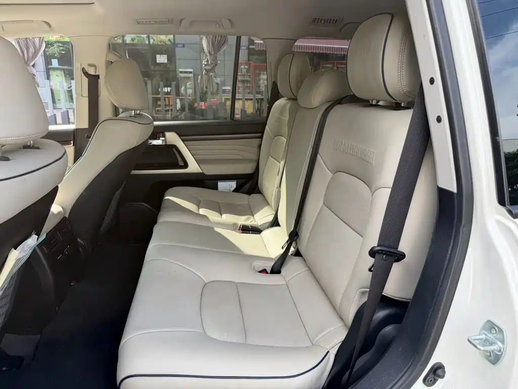 Toyota Land Cruiser — миниатюра 12
