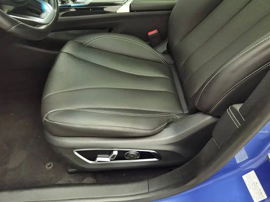Geely Borui Hybrid — миниатюра 20