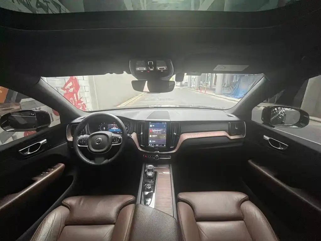 Volvo XC60 — миниатюра 11