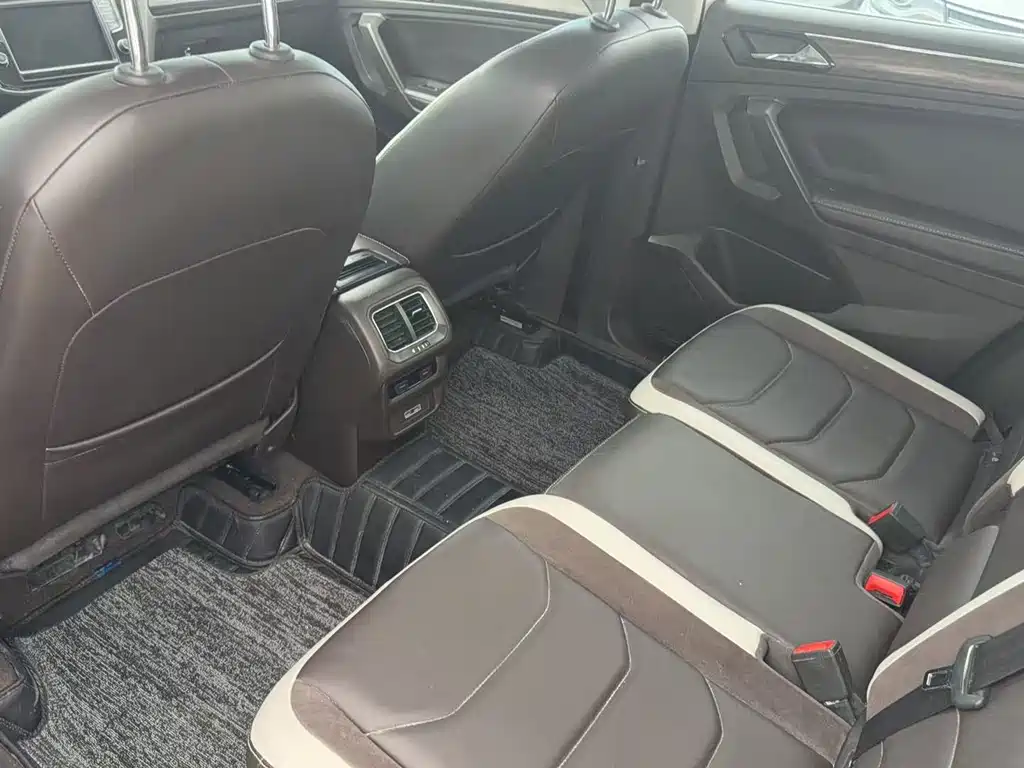 Volkswagen Tiguan L — миниатюра 3