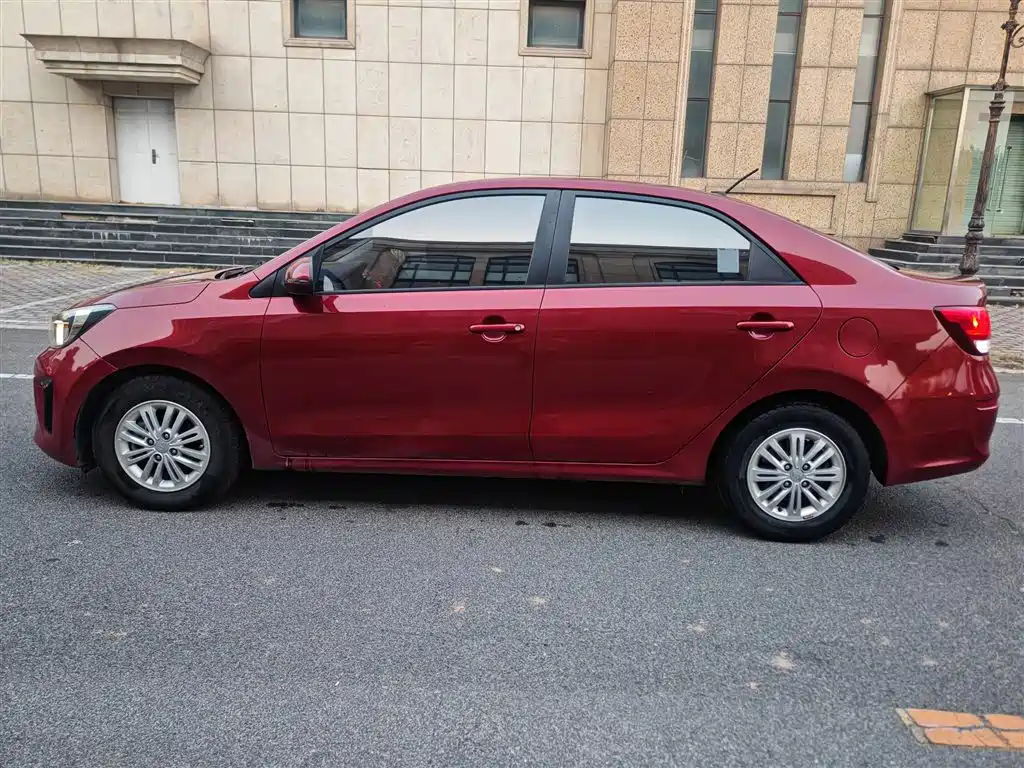 Kia Huanchi — миниатюра 7