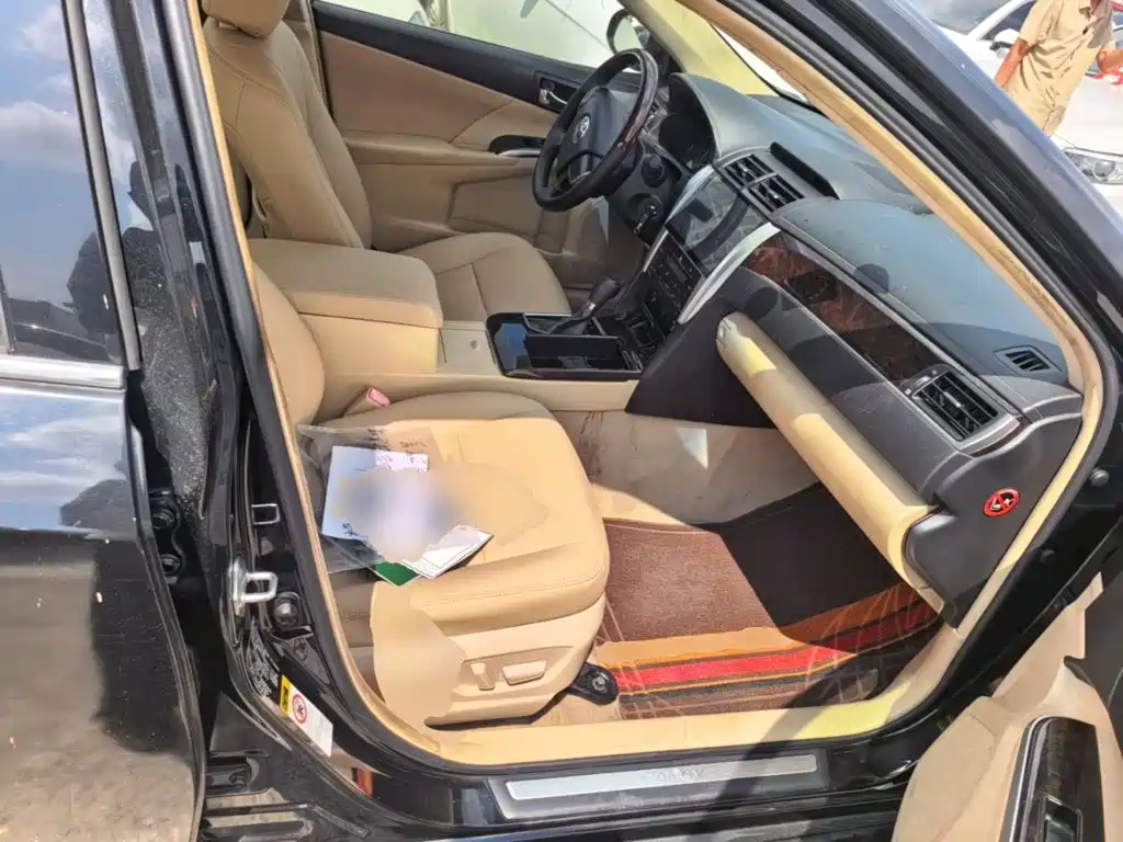 Toyota Camry — миниатюра 25
