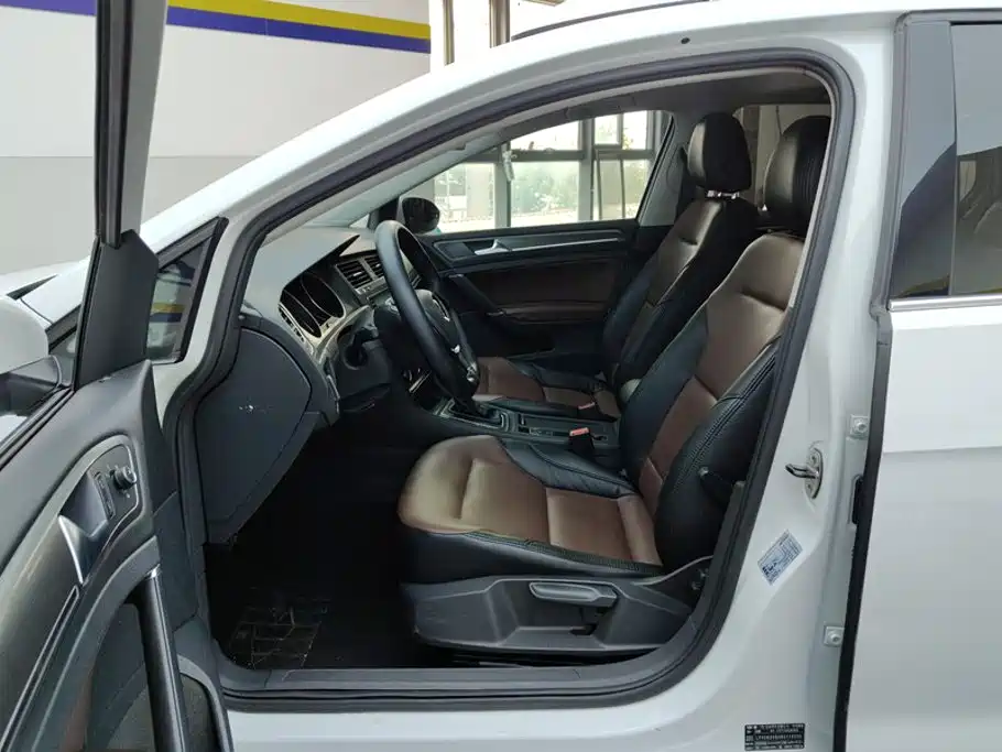 Volkswagen Golf — миниатюра 9