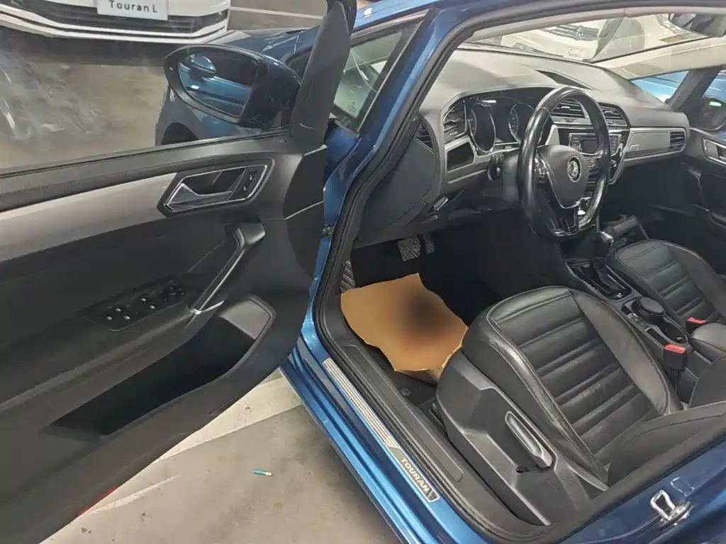 Volkswagen Touran — миниатюра 16