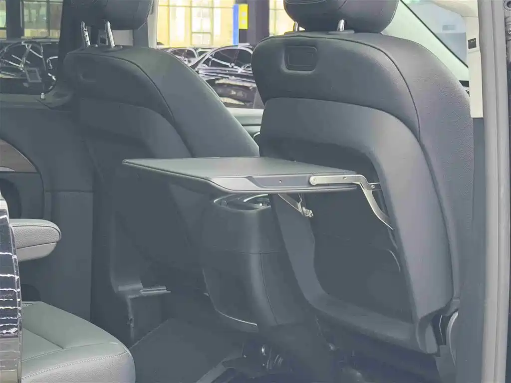 MERCEDES-BENZ V CLASS