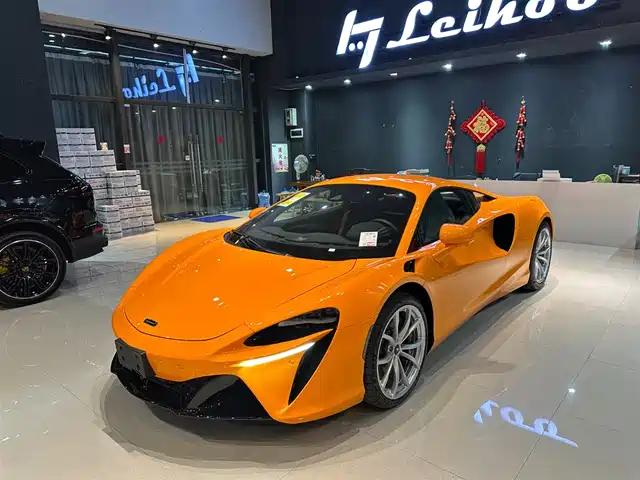 MCLAREN ARTURA 2025