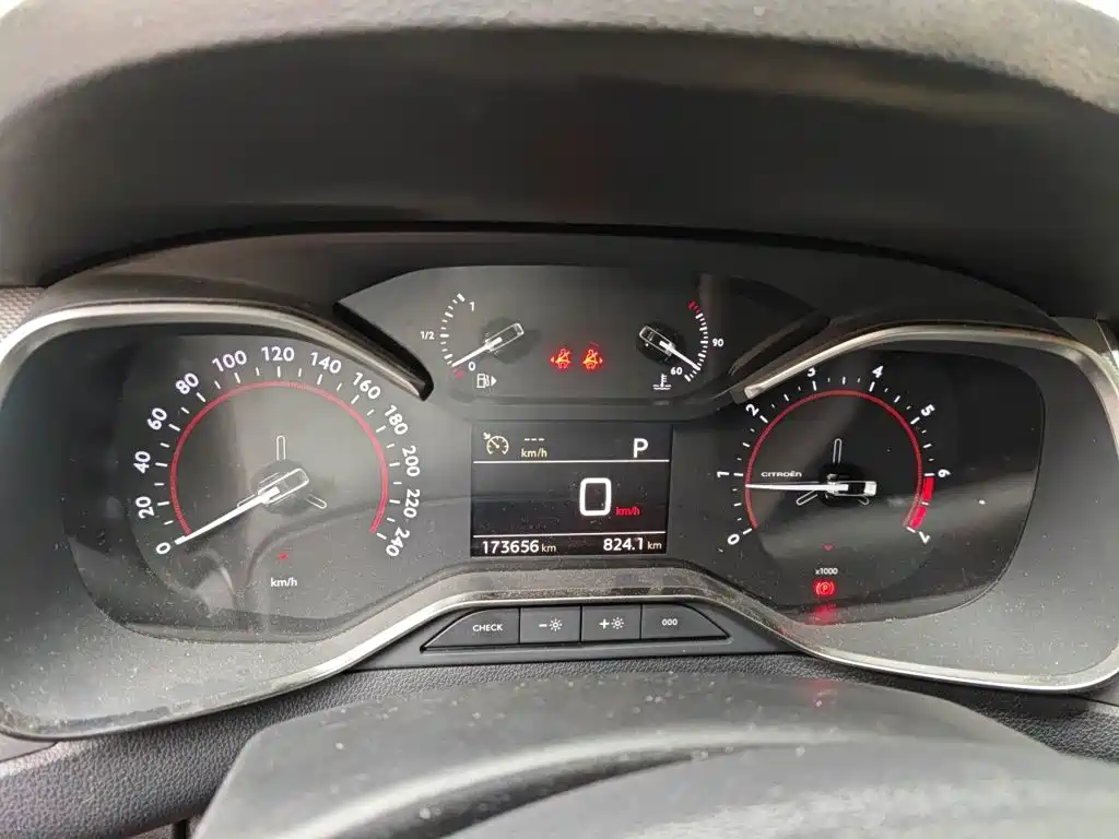 Citroen C5 — миниатюра 7