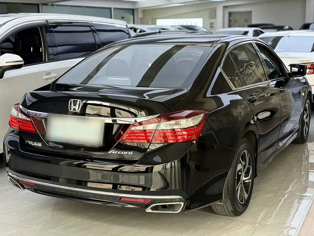 Honda Accord — миниатюра 6