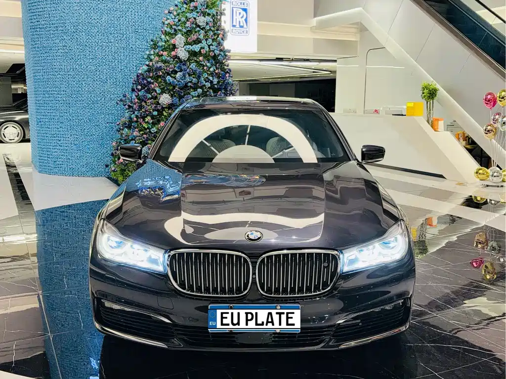 BMW 7 Series — миниатюра 2