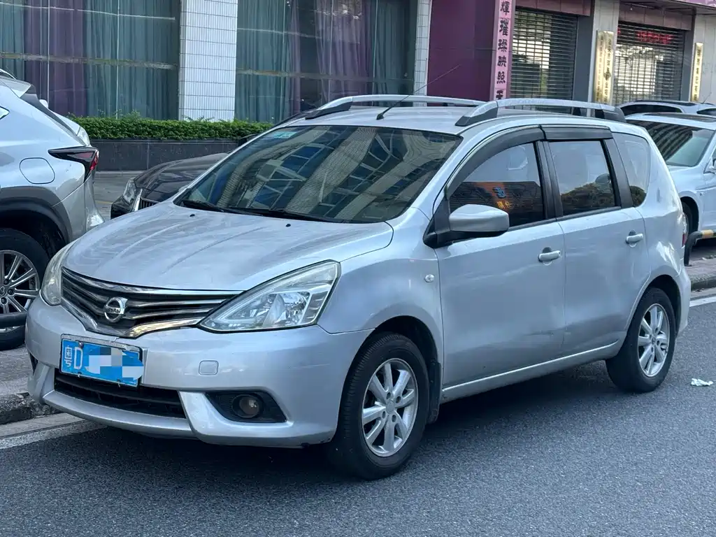 Nissan Livina 2014