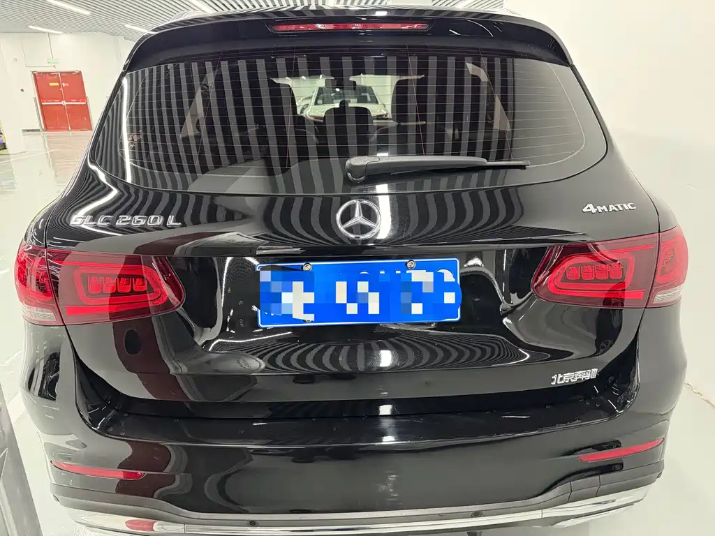 MERCEDES-BENZ GLC