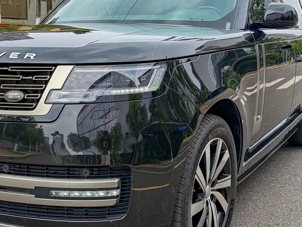 Land Rover Range Rover 2023 3.0 L6 400PS мест Long Wheelbase
