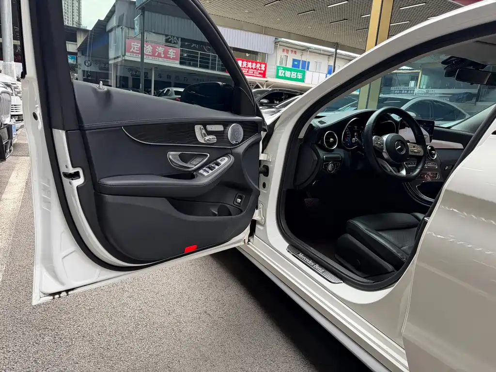 Mercedes-Benz C-Class — миниатюра 9